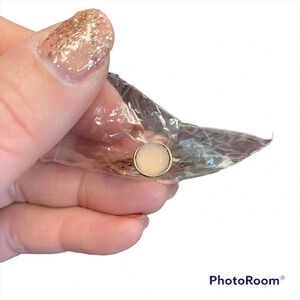 Avon supernova rose ring set raised pink stone on etched gold tone rings